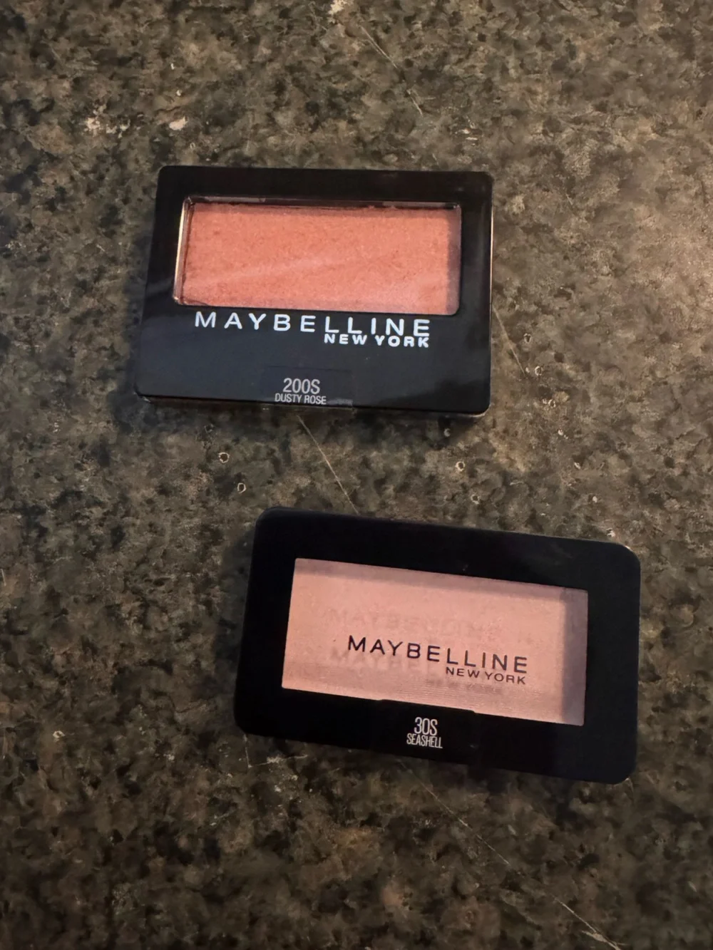 Maybelline Expert Wear Eyeshadow Bundle – Seashell 30S & Dusty Rose 200S – New